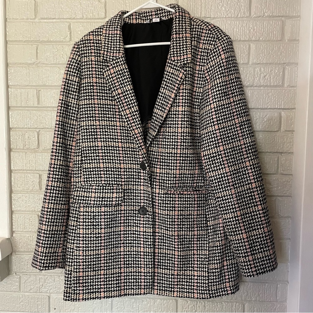 Old Navy Plaid Coat, Size L Tall LIKE NEW Very Warm